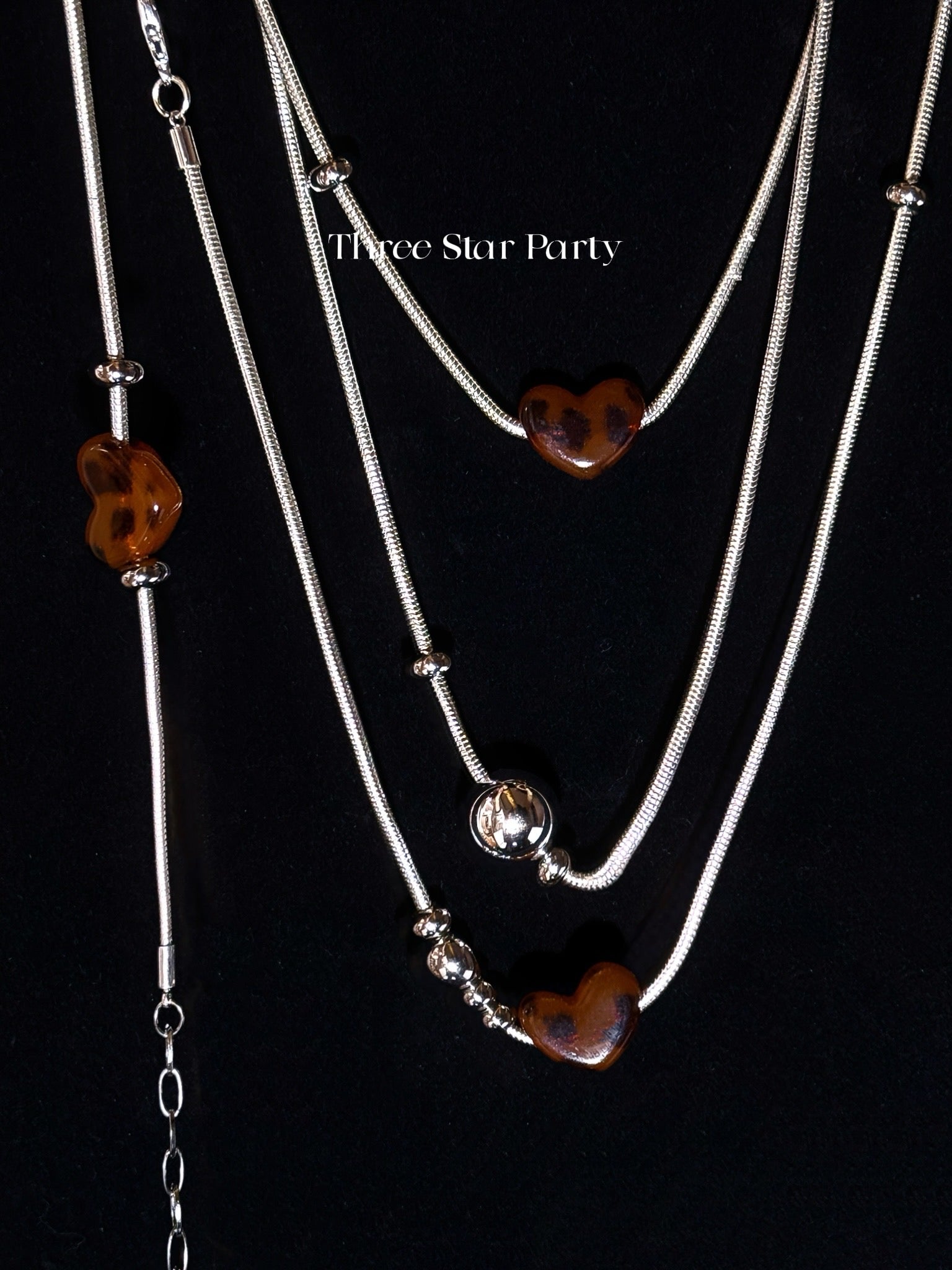 ACON Geometric Asymmetric Double-Layer Necklace| Leopard Print Heart Charm | Minimalist Women's Pendant